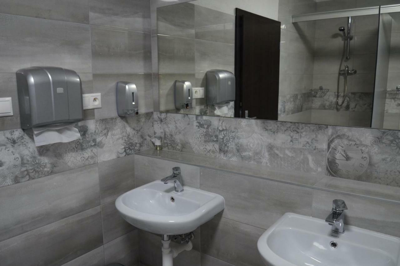 Hostel Bratislava Exteriör bild